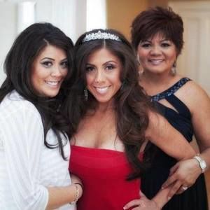 Meet your Posher, Elaine